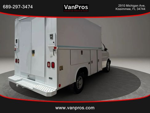 Used 2011 Chevrolet Express 3500 RWD image 5