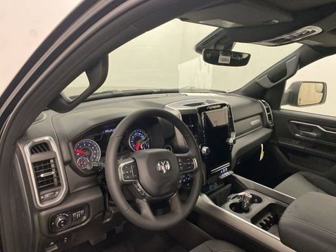 Used 2026 RAM 1500 4x4 Crew Cab image 7