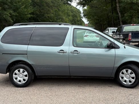 Used 1999 Toyota Sienna CE FWD image 7
