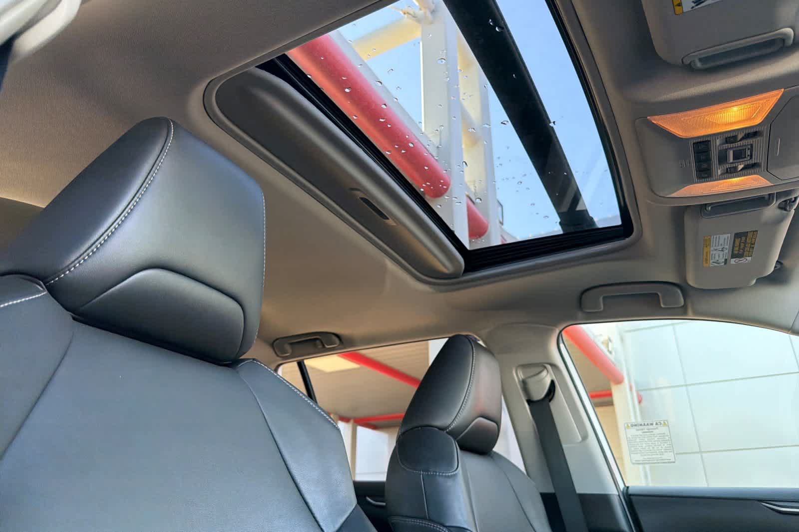 Used 2019 Toyota RAV4 XLE Premium w/ Cold Weather Package AWD/4WD image 18