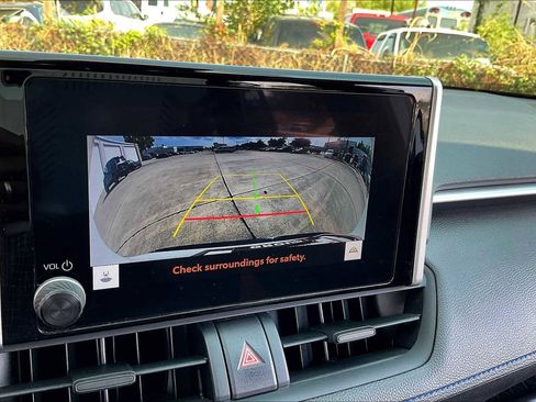 Used 2024 Toyota RAV4 SE image 20