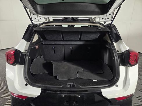 Used 2024 Buick Encore GX Sport Touring FWD image 27
