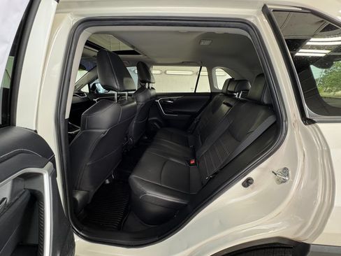 Used 2022 Toyota RAV4 Limited AWD/4WD image 20