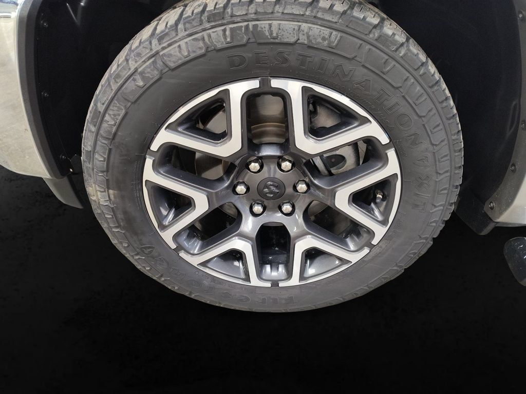 Used 2025 RAM 1500 Laramie w/ Bed Utility Group AWD/4WD image 9