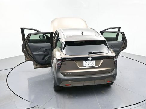 Used 2026 Nissan Kicks SV FWD image 24