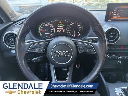 Used 2018 Audi A3 e-tron Premium image 10