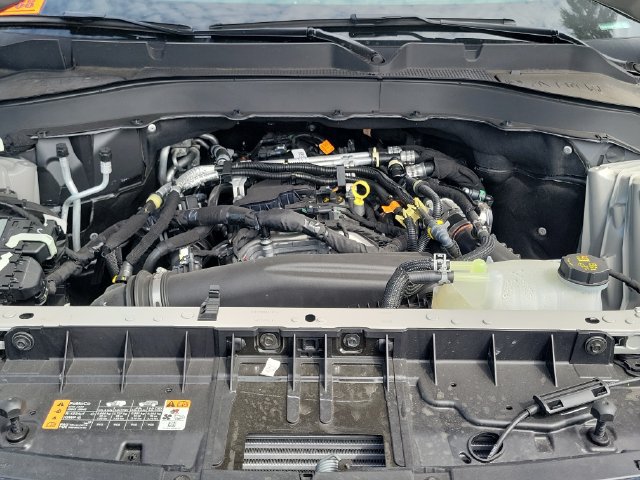 Used 2025 Ford Explorer Active w/ Active Comfort Package RWD image 24