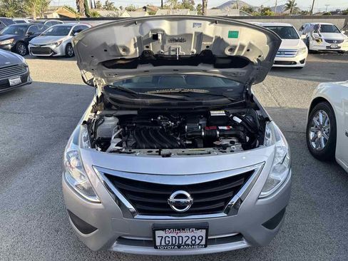 Used 2015 Nissan Versa SV FWD image 31