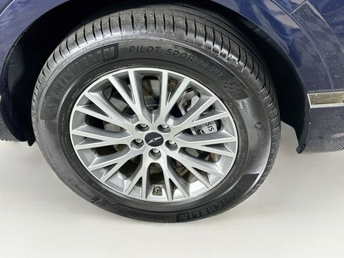 Used 2025 Genesis GV80 2.5T Standard AWD/4WD image 11