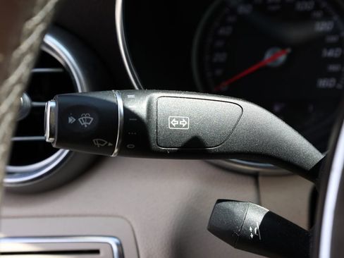 Used 2015 Mercedes-Benz C 300 Sedan image 37