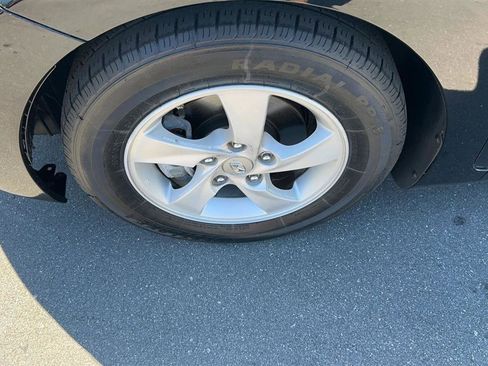 Used 2014 Hyundai Elantra SE image 17