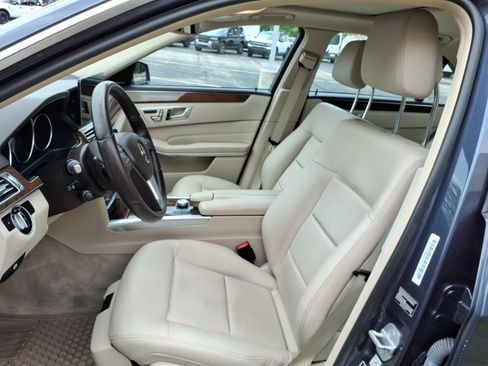 Used 2014 Mercedes-Benz E 350 4MATIC Sedan image 15