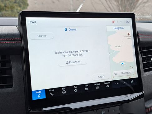 Used 2022 Ford Expedition Limited image 19