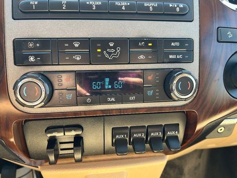 Used 2012 Ford F250 Lariat w/ Lariat Interior Pkg AWD/4WD image 15