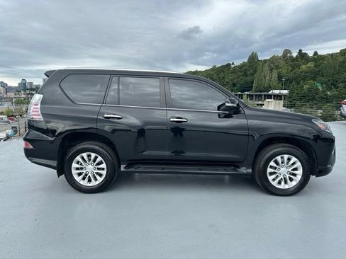 Used 2021 Lexus GX 460 Premium w/ Premium Package AWD/4WD image 2