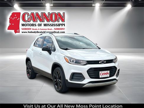 Used 2022 Chevrolet Trax LT w/ Redline Edition image 7