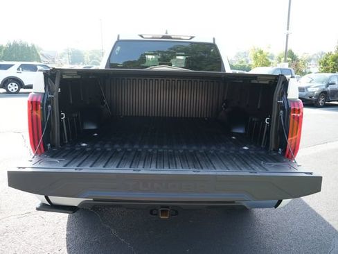 Used 2025 Toyota Tundra Limited AWD/4WD image 11