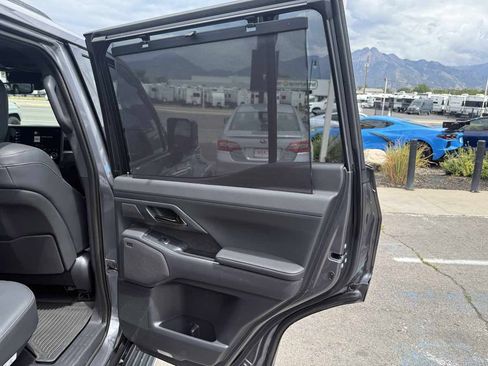 Used 2025 Lexus GX 550 w/ Accessory Package (2T) AWD/4WD image 25