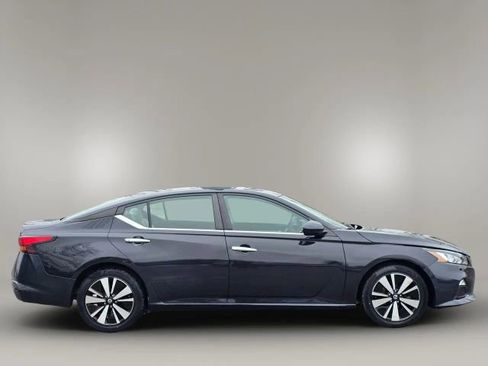 Used 2021 Nissan Altima 2.5 SV image 4