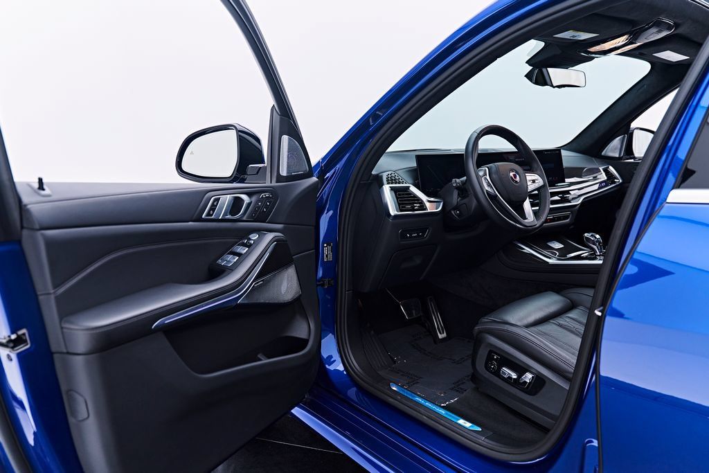 Used 2025 BMW ALPINA XB7 AWD/4WD image 40