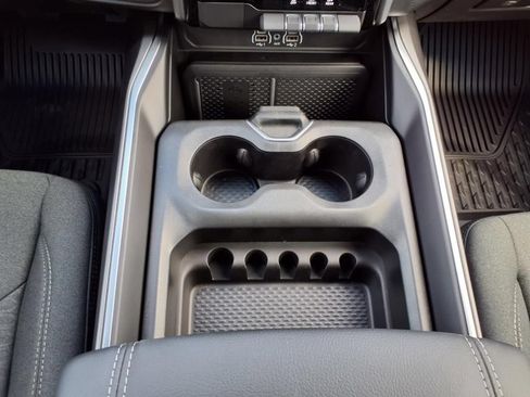 New 2025 RAM 1500 Big Horn AWD/4WD image 13