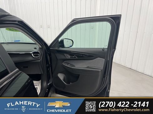 Used 2025 Chevrolet TrailBlazer LT image 14