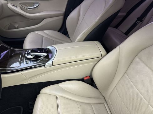 Used 2016 Mercedes-Benz C 300 Sedan image 27