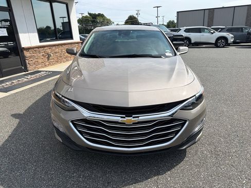 Used 2024 Chevrolet Malibu LT FWD image 12