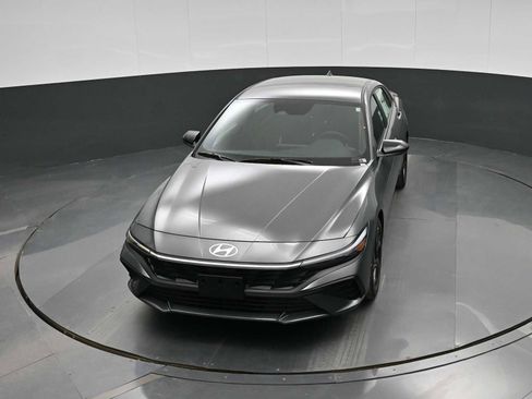 New 2026 Hyundai Elantra Sport FWD image 25