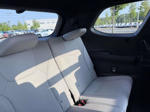 Used 2025 Lexus TX 350 AWD w/ Technology Package image 16