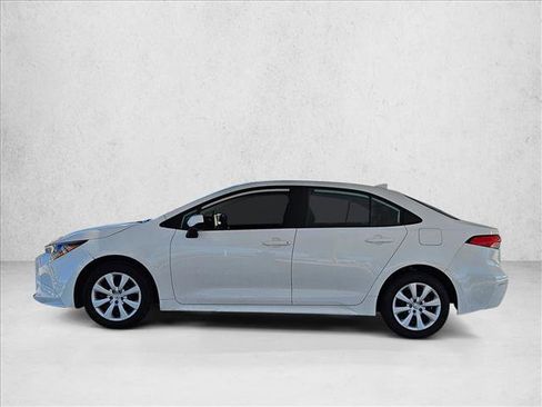 Used 2022 Toyota Corolla LE image 8