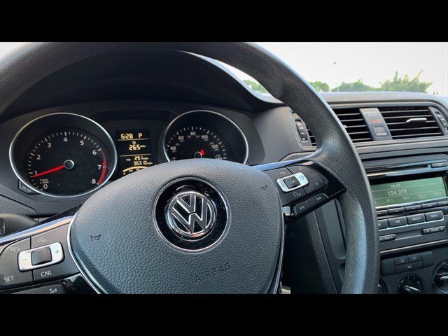 Used 2015 Volkswagen Jetta S w/ Welcome Package FWD image 9