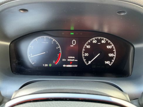 Used 2025 Honda HR-V Sport image 16