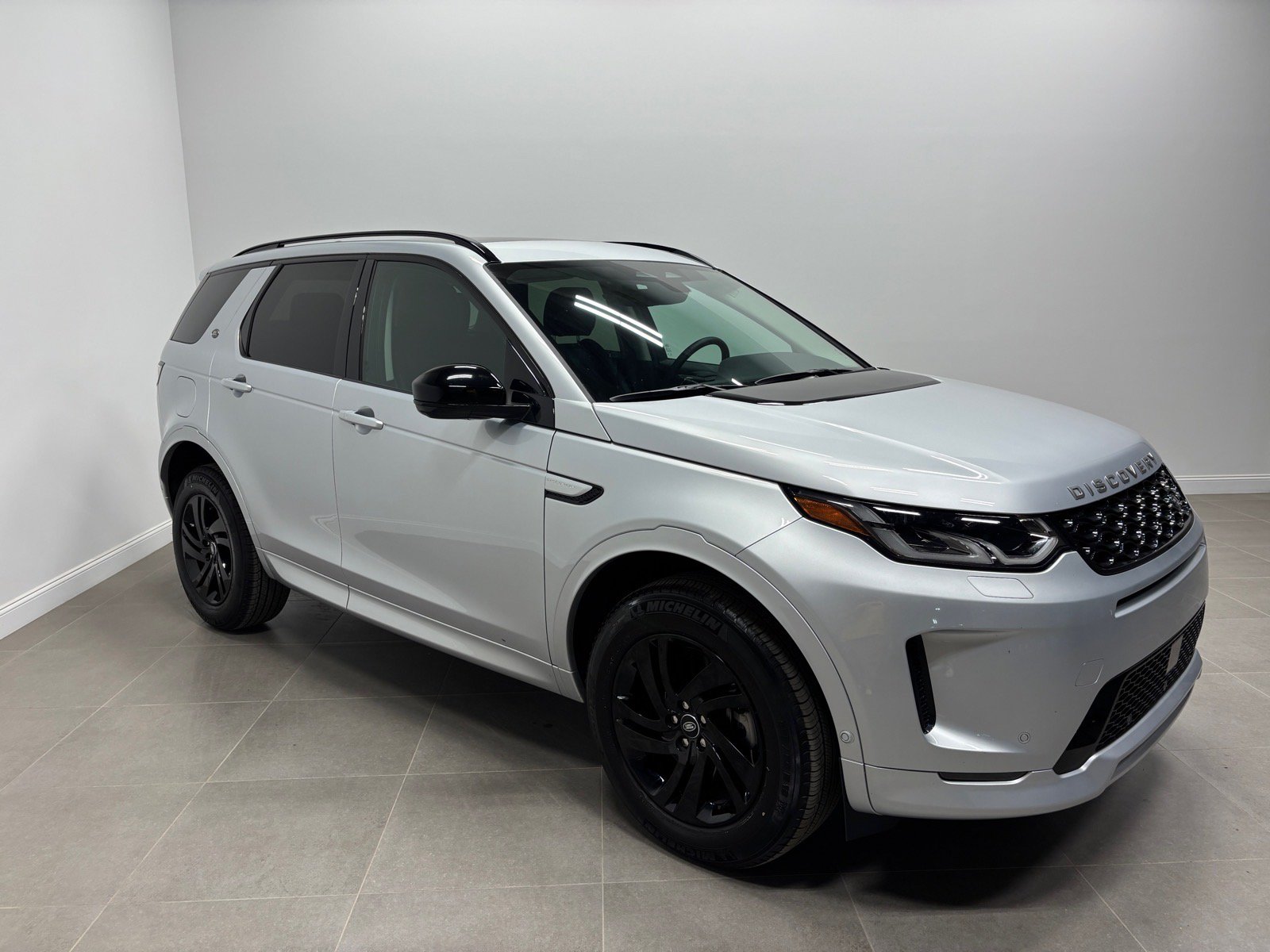 New 2024 Land Rover Discovery Sport S AWD/4WD image 5