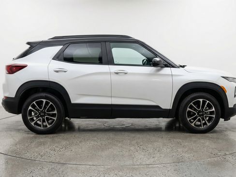 Used 2025 Chevrolet TrailBlazer LT AWD/4WD image 11