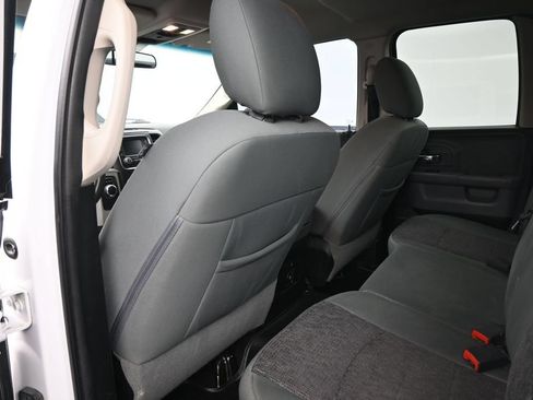 Used 2017 RAM 1500 Classic SLT RWD image 2