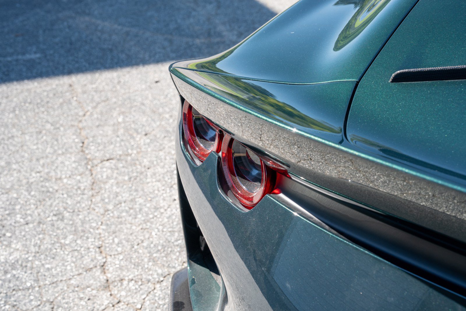 Used 2022 Ferrari 812 Competizione RWD image 19