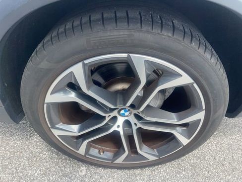 Used 2021 BMW X5 sDrive40i w/ Convenience Package image 3