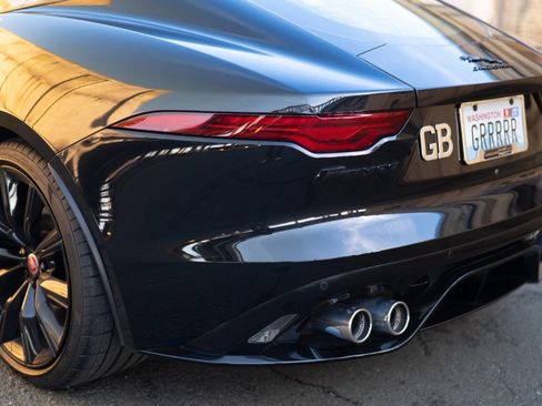 Used 2021 Jaguar F-TYPE R image 32