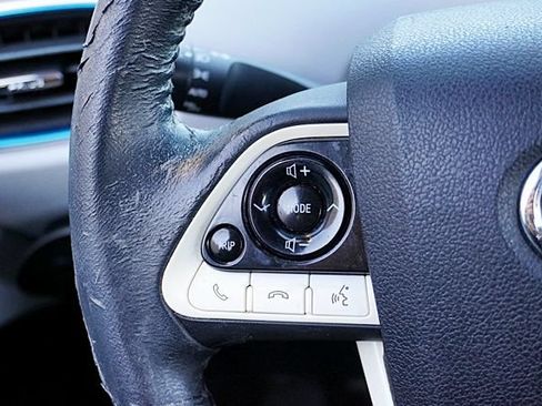 Used 2016 Toyota Prius Four FWD image 42