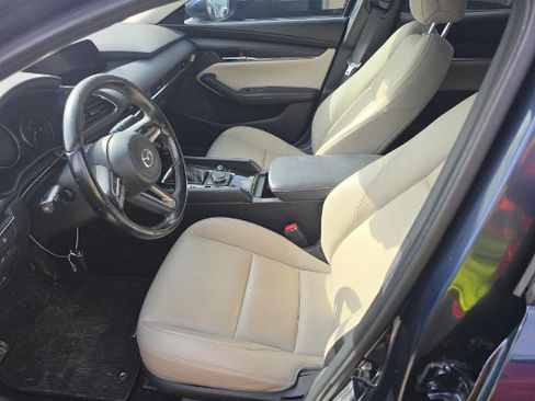 Used 2022 MAZDA MAZDA3 s FWD image 4