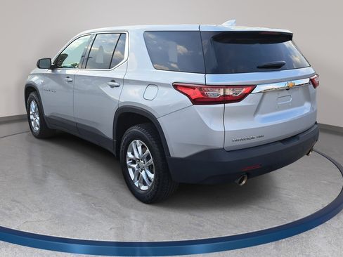 Used 2021 Chevrolet Traverse LS AWD/4WD image 7