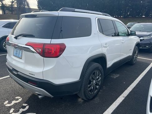 Used 2019 GMC Acadia SLT w/ LPO, Floor Liner Package image 4