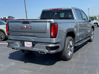New 2026 GMC Sierra 1500 SLT w/ SLT Premium Package