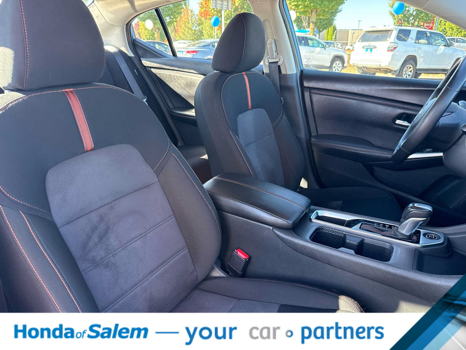 Used 2025 Nissan Sentra SR FWD image 14
