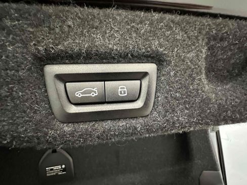 Used 2026 BMW M5 w/ Carbon Package image 59