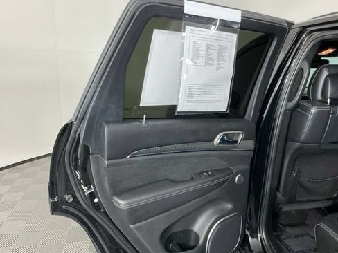 Used 2017 Jeep Grand Cherokee SRT AWD/4WD image 27