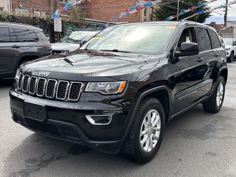 Used 2022 Jeep Grand Cherokee Laredo AWD/4WD image 8
