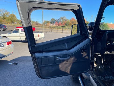 Used 1995 Jeep Wrangler S image 11