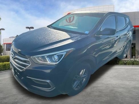 Used 2017 Hyundai Santa Fe Sport image 2